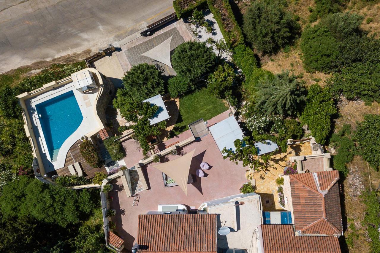 Verekinthos Villas - Pool, Hot Tub, Bbq, Kids Playground, Stunning Mountain Views Yerolákkos Dış mekan fotoğraf