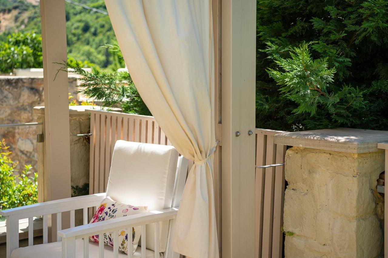 Verekinthos Villas - Pool, Hot Tub, Bbq, Kids Playground, Stunning Mountain Views Yerolákkos Dış mekan fotoğraf