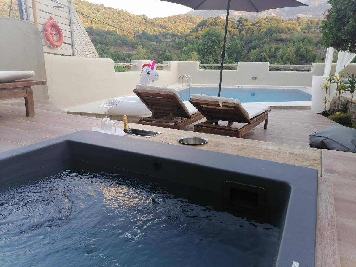 Verekinthos Villas - Pool, Hot Tub, Bbq, Kids Playground, Stunning Mountain Views Yerolákkos Dış mekan fotoğraf