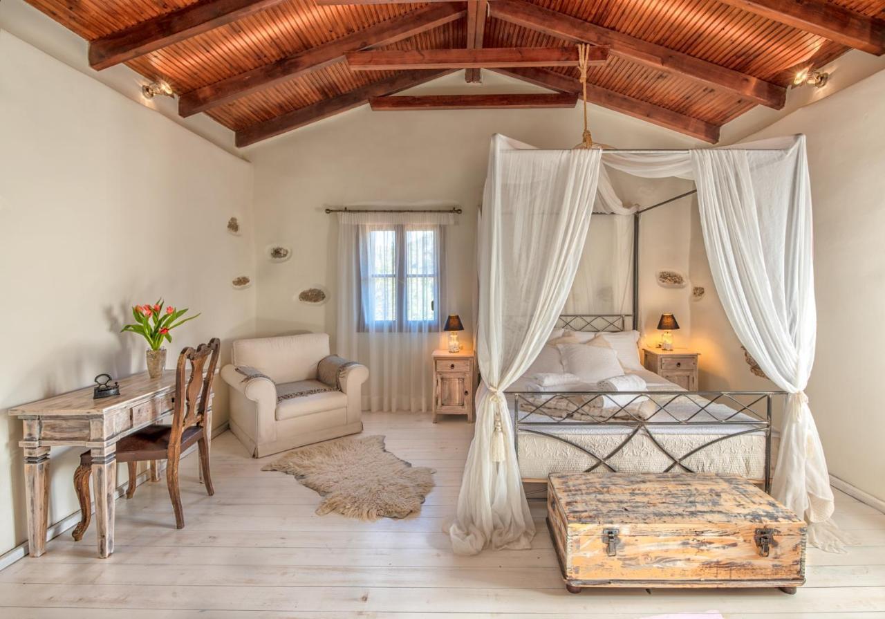 Verekinthos Villas - Pool, Hot Tub, Bbq, Kids Playground, Stunning Mountain Views Yerolákkos Dış mekan fotoğraf